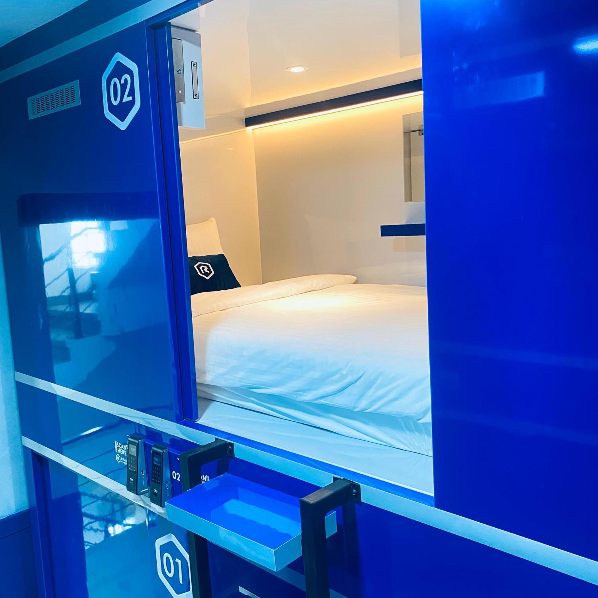 Rosalyne Sleepbox Malioboro 3 Yogyakarta Exterior foto
