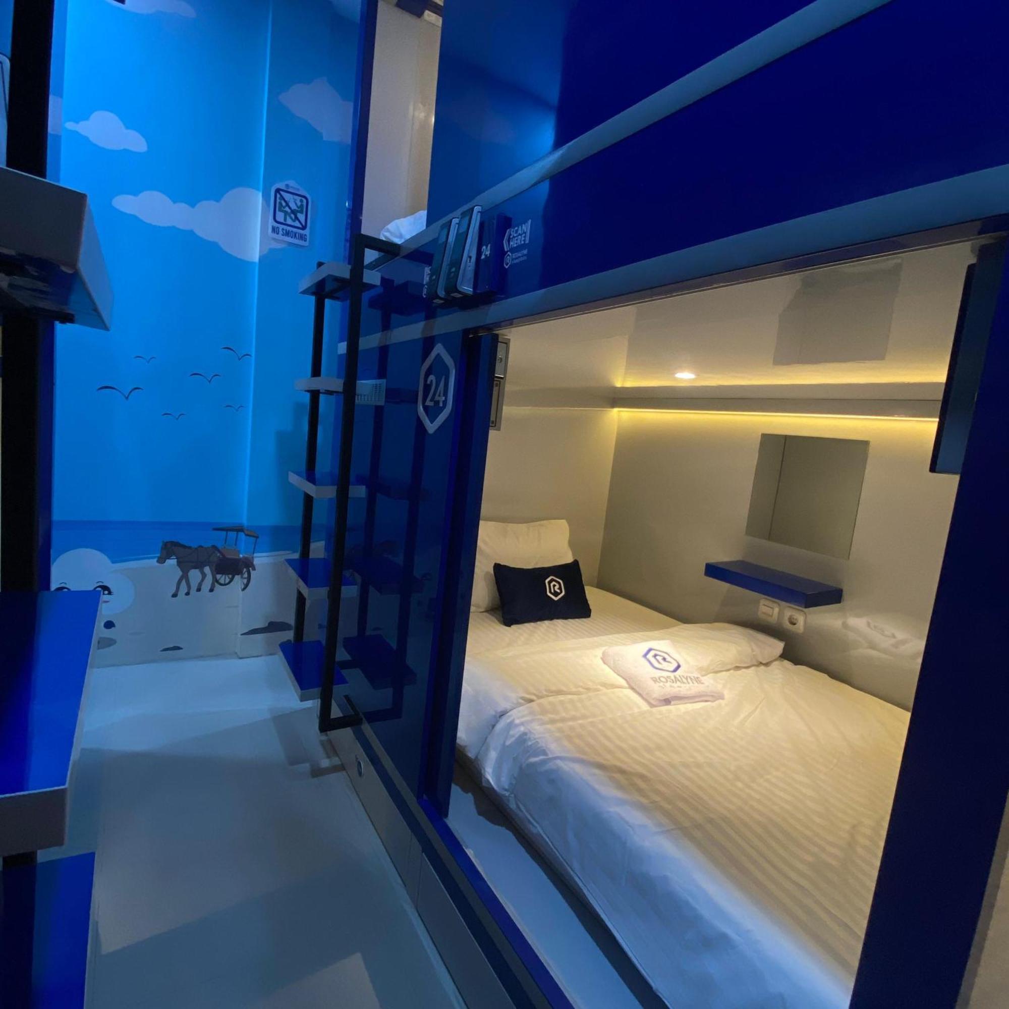 Rosalyne Sleepbox Malioboro 3 Yogyakarta Exterior foto