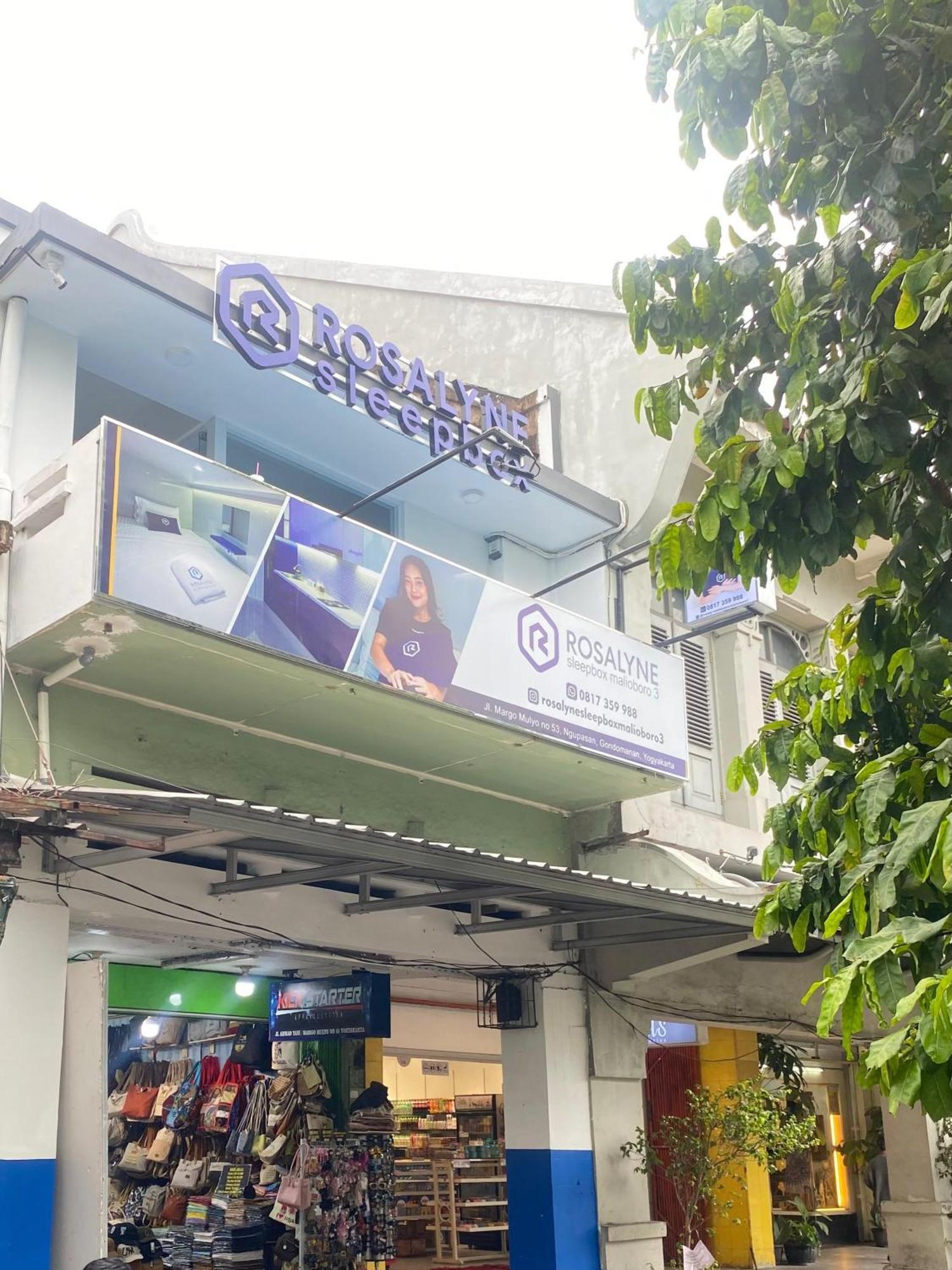 Rosalyne Sleepbox Malioboro 3 Yogyakarta Exterior foto